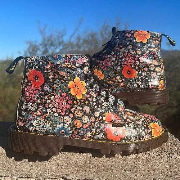 🏴󠁧󠁢󠁥󠁮󠁧󠁿 RARE 70’s / 80’s MIE Dr. Martens 6 Eye Colorful Floral Boots UK 4 - Picture 4 of 17